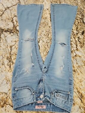 True Luck Light Blue Distressed Women's Jeans. Size O/O. Inseam 29". Rise Flat 7